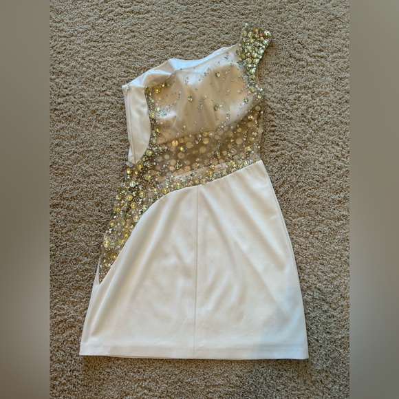 Homecoming / prom dress - Picture 2 of 3